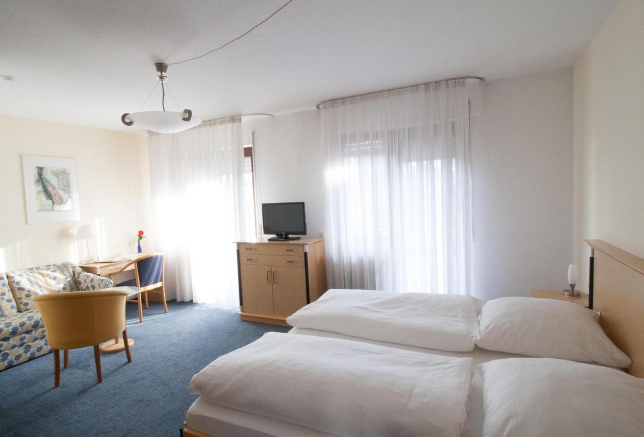Krone Strassdorf Hotel *